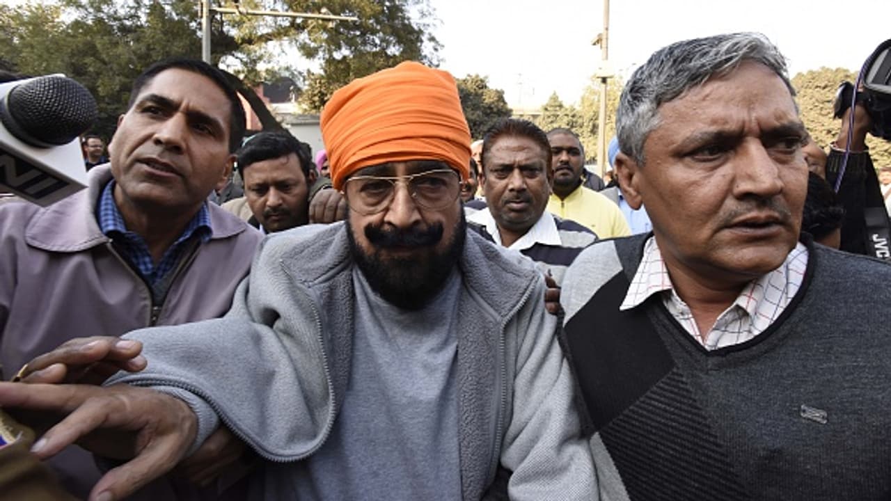 Pearl Group Scam के 11 आरोपियों से कैमरे की निगरानी में CBI करेगी पूछताछ, 5 करोड़ इन्वेस्टर्स से ठगे 45000 cr Pearl Group Scam के 11 आरोपियों से कैमरे की निगरानी में CBI करेगी पूछताछ, 5 करोड़ इन्वेस्टर्स से ठगे 45000 cr