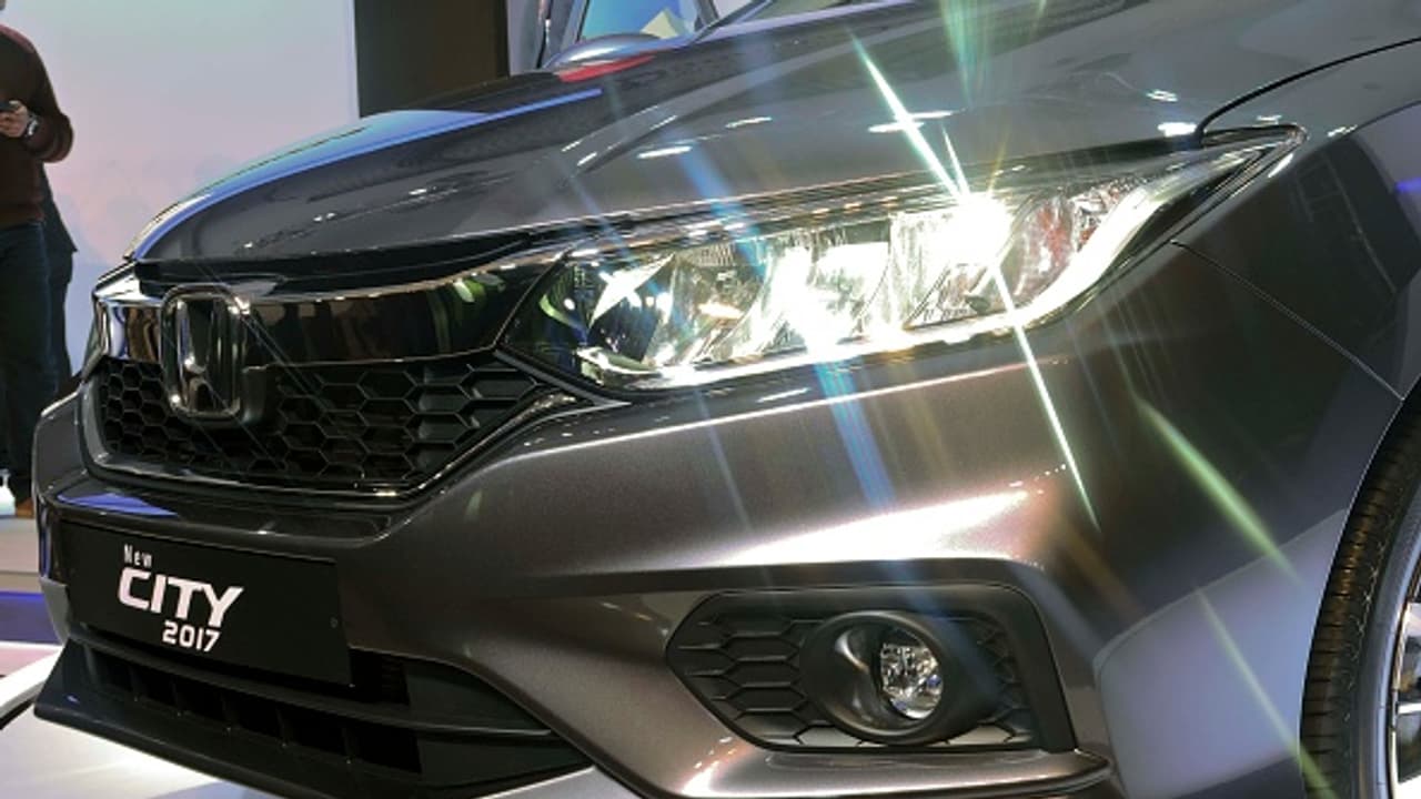 "ഞങ്ങൾ ഇവിടെത്തന്നെ കാണും..": ഇന്ത്യ വിടുമെന്ന അഭ്യൂഹത്തിന് മറുപടിയുമായി ജാപ്പനീസ് വാഹന ഭീമൻ! "ഞങ്ങൾ ഇവിടെത്തന്നെ കാണും..": ഇന്ത്യ വിടുമെന്ന അഭ്യൂഹത്തിന് മറുപടിയുമായി ജാപ്പനീസ് വാഹന ഭീമൻ!