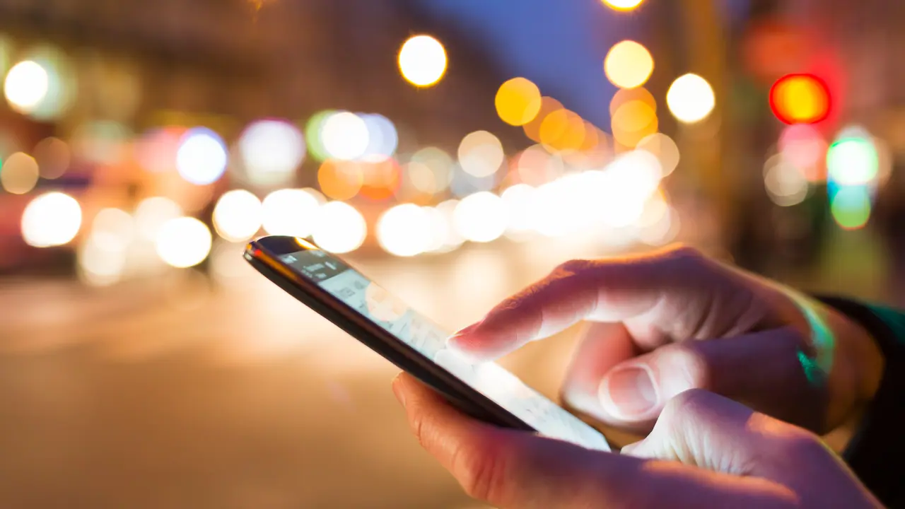 'ಮನೆಗಿಂತ ಕಚೇರಿನಲ್ಲಿ ಹೆಚ್ಚು ಸಮಯ ಕಳಿತಾಳೆ ನನ್ನ ಹೆಂಡ್ತಿ'