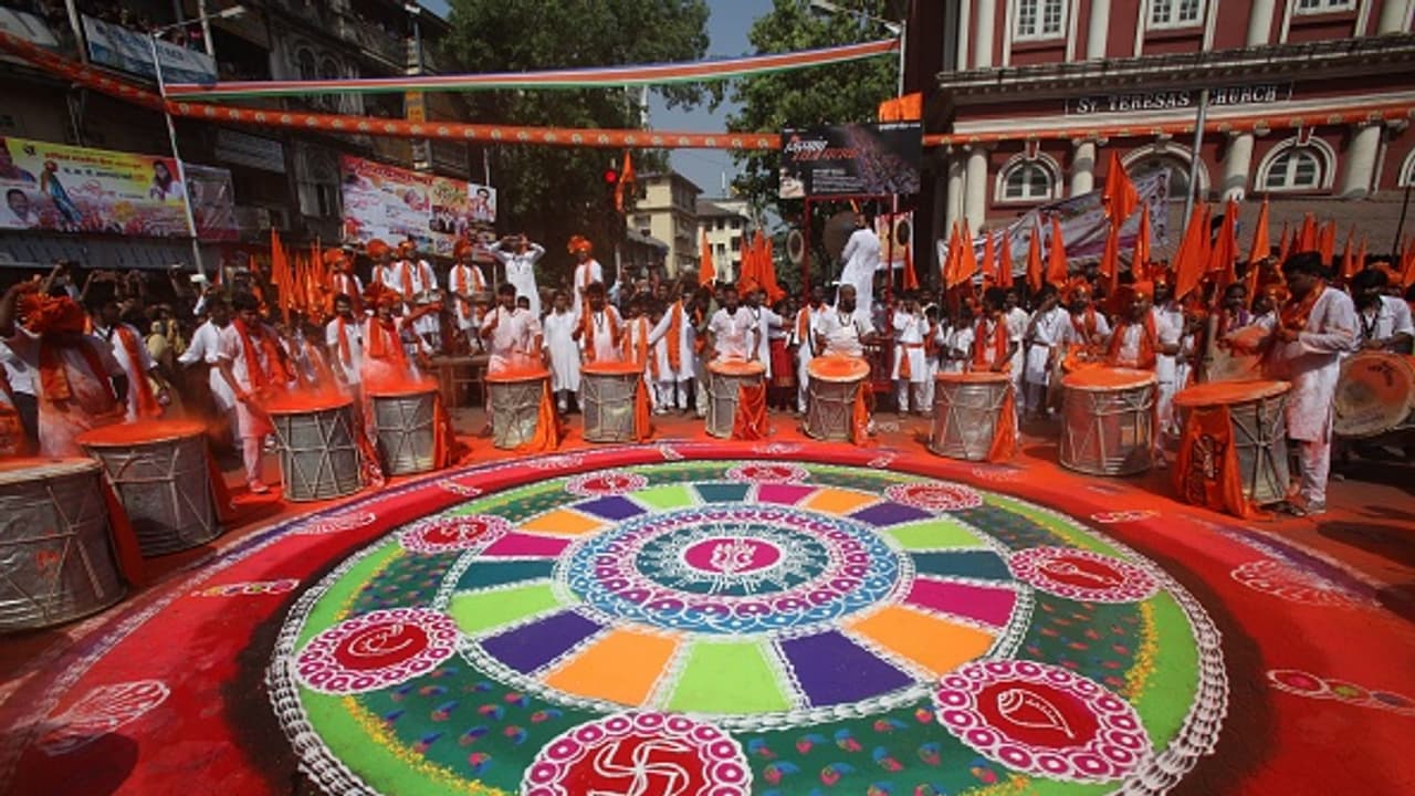 తమిళుల ఉగాది 'పుతుండు' తమిళుల ఉగాది 'పుతుండు'