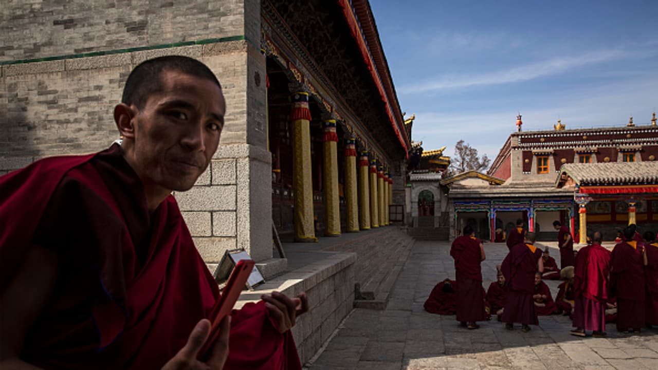 పౌరసత్వ ఆందోళనలు: ఇండియన్ సిటిజన్షిప్పై ఆసక్తిచూపని టిబెటన్లు పౌరసత్వ ఆందోళనలు: ఇండియన్ సిటిజన్షిప్పై ఆసక్తిచూపని టిబెటన్లు