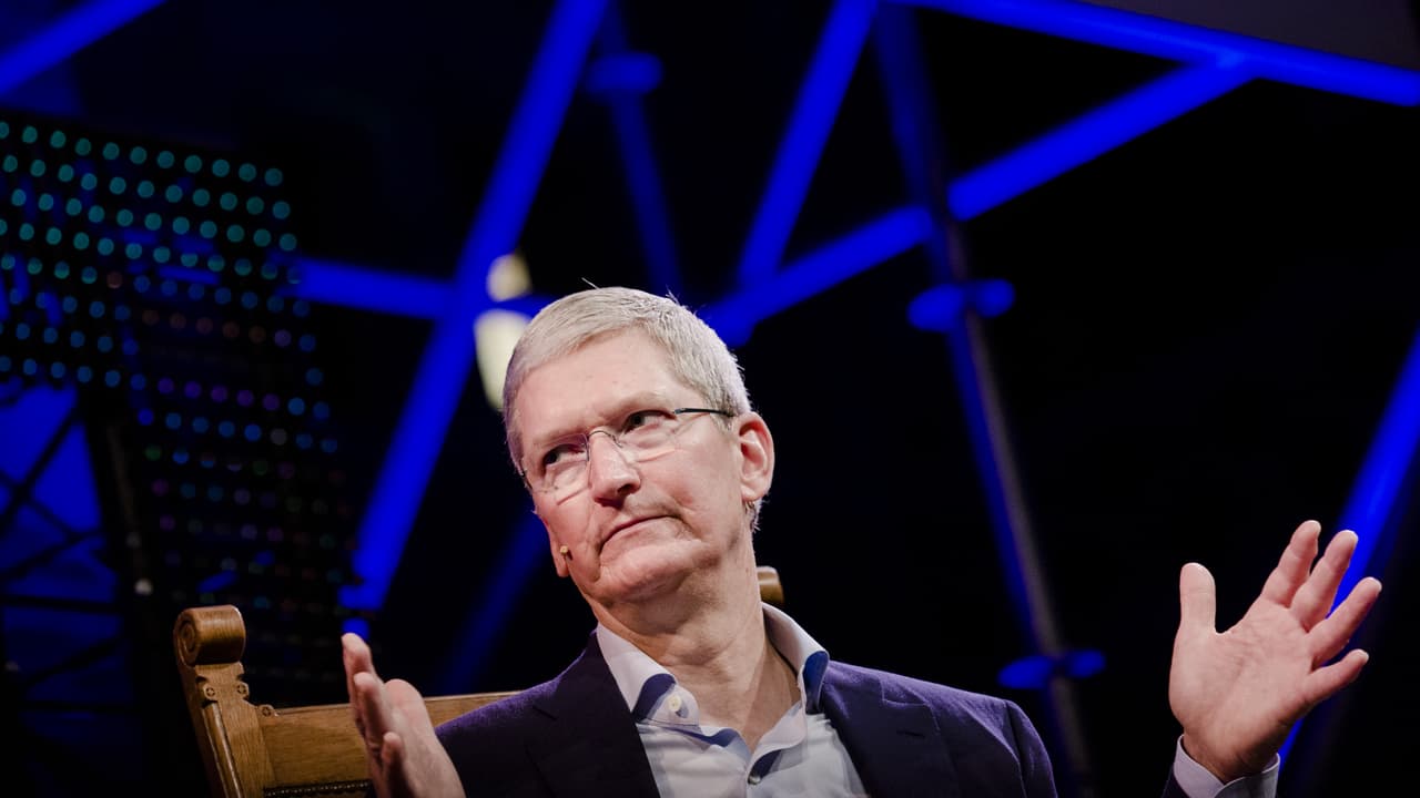 മറ്റുവഴികളില്ല, ബോണസുകൾ വെട്ടി കുറച്ച് ആപ്പിൾ; നിയമനം മരവിപ്പിക്കുന്നു മറ്റുവഴികളില്ല, ബോണസുകൾ വെട്ടി കുറച്ച് ആപ്പിൾ; നിയമനം മരവിപ്പിക്കുന്നു