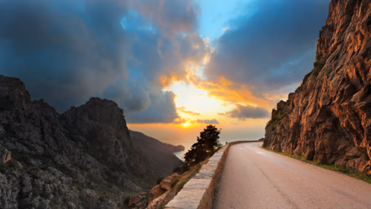 ಕಾರಿನಲ್ಲಿ ಡ್ರೈವ್ ಮಾಡಲೇಬೇಕಾದ ಭಾರತದ ಟಾಪ್ 5 ರಸ್ತೆಗಳು!