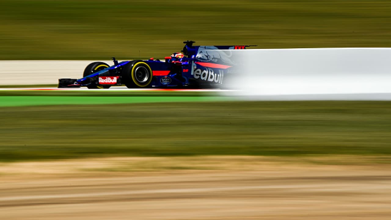 രക്ഷയില്ല; അസര്ബൈജാന് ഗ്രാന്ഡ് പ്രിയും മാറ്റിവച്ചു രക്ഷയില്ല; അസര്ബൈജാന് ഗ്രാന്ഡ് പ്രിയും മാറ്റിവച്ചു