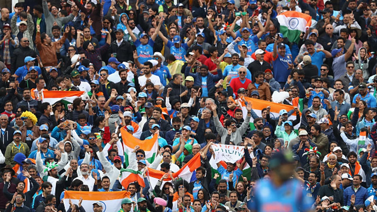 ಟೀಂ ಇಂಡಿಯಾ ಮಾಜಿ ಕ್ರಿಕೆಟಿಗನ ವಿರುದ್ಧ ವಂಚನೆ ಕೇಸ್..! ಟೀಂ ಇಂಡಿಯಾ ಮಾಜಿ ಕ್ರಿಕೆಟಿಗನ ವಿರುದ್ಧ ವಂಚನೆ ಕೇಸ್..!