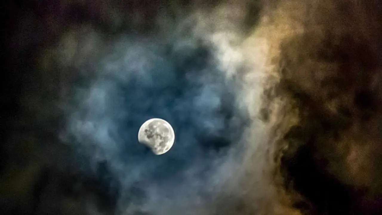 Lunar Eclipse 2021: শতাব্দীর দীর্ঘতম চন্দ্রগ্রহণ, কখন কোথায় দেখা যাবে, রইল দিনক্ষণ Lunar Eclipse 2021: শতাব্দীর দীর্ঘতম চন্দ্রগ্রহণ, কখন কোথায় দেখা যাবে, রইল দিনক্ষণ