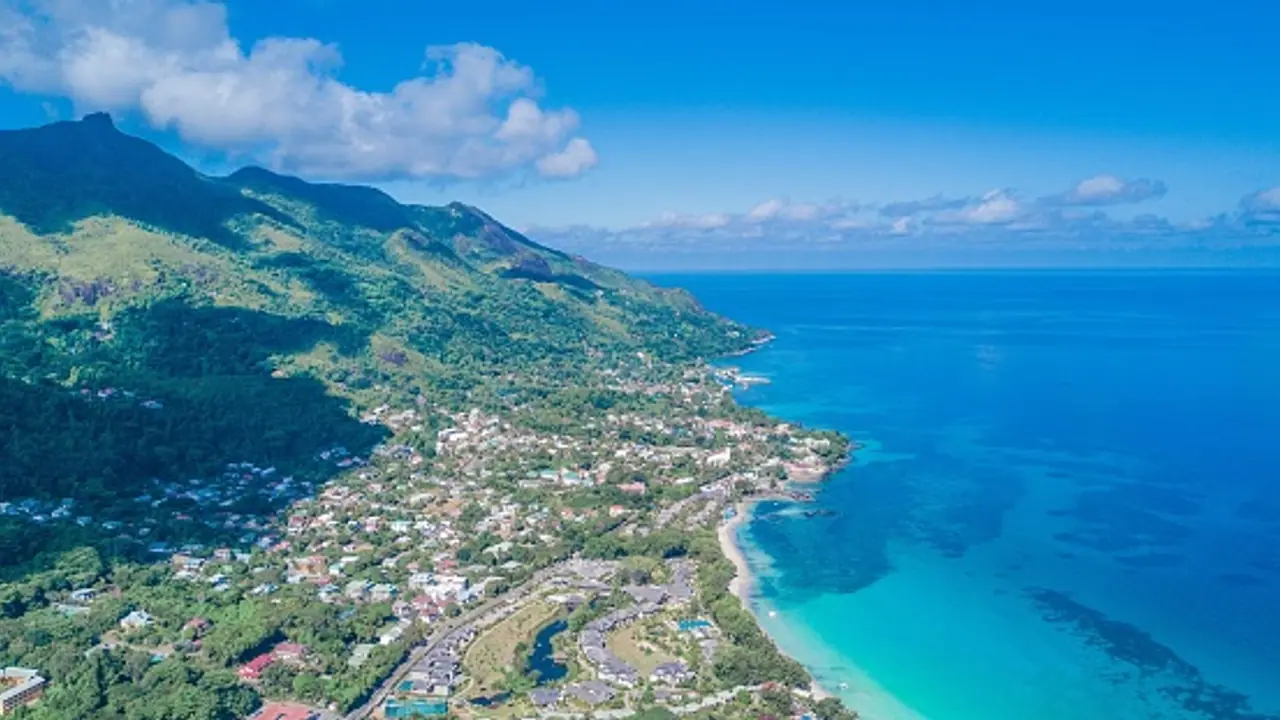 10 magnificent Islands of the world you must visit once