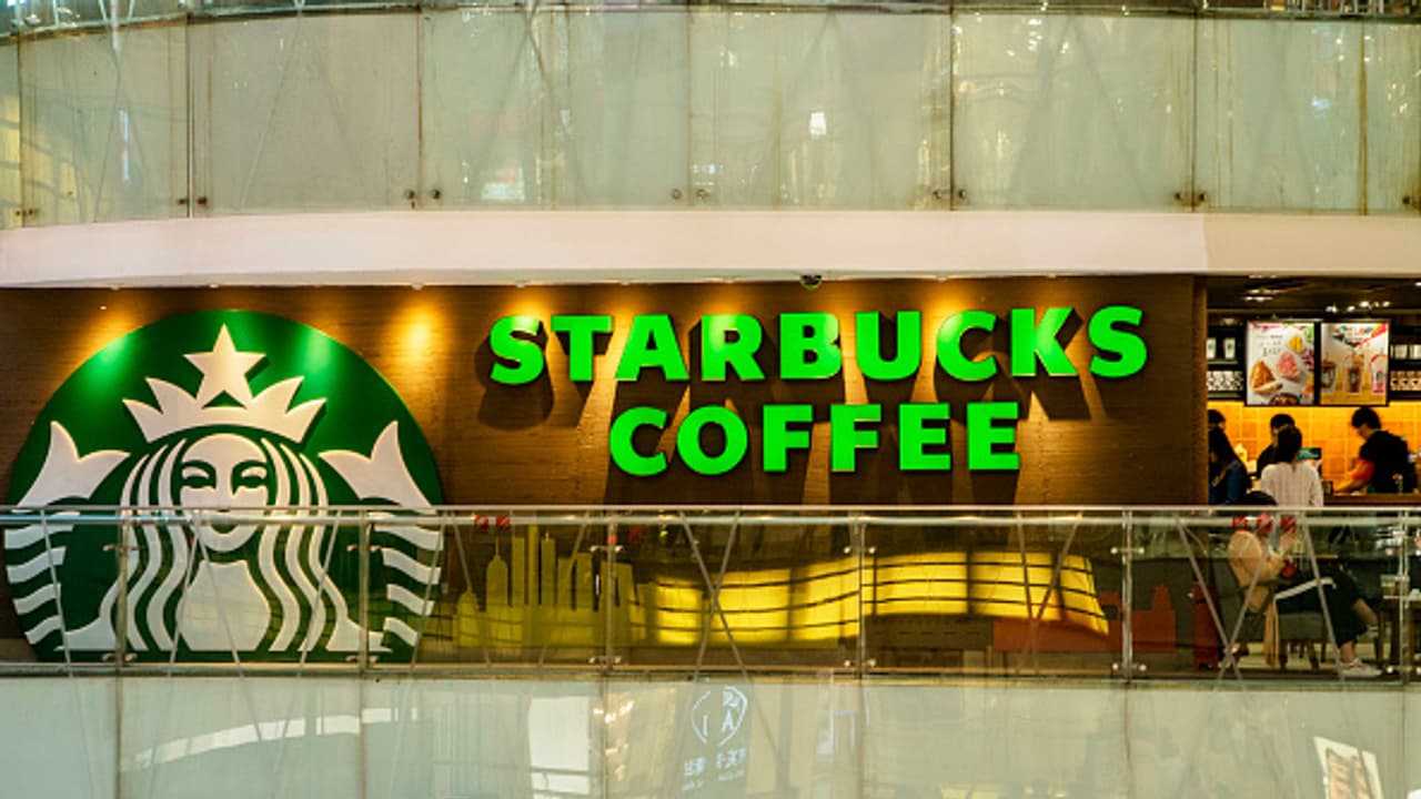 ರಿಲ್ಯಾಕ್ಸ್ ಆಗಲು ಸ್ಟಾರ್ ಬಕ್ಸ್ ಕಾಫಿ ಕುಡಿದ ದಂಪತಿ,ಬಿಲ್ ನೋಡಿ ಶಾಕ್!