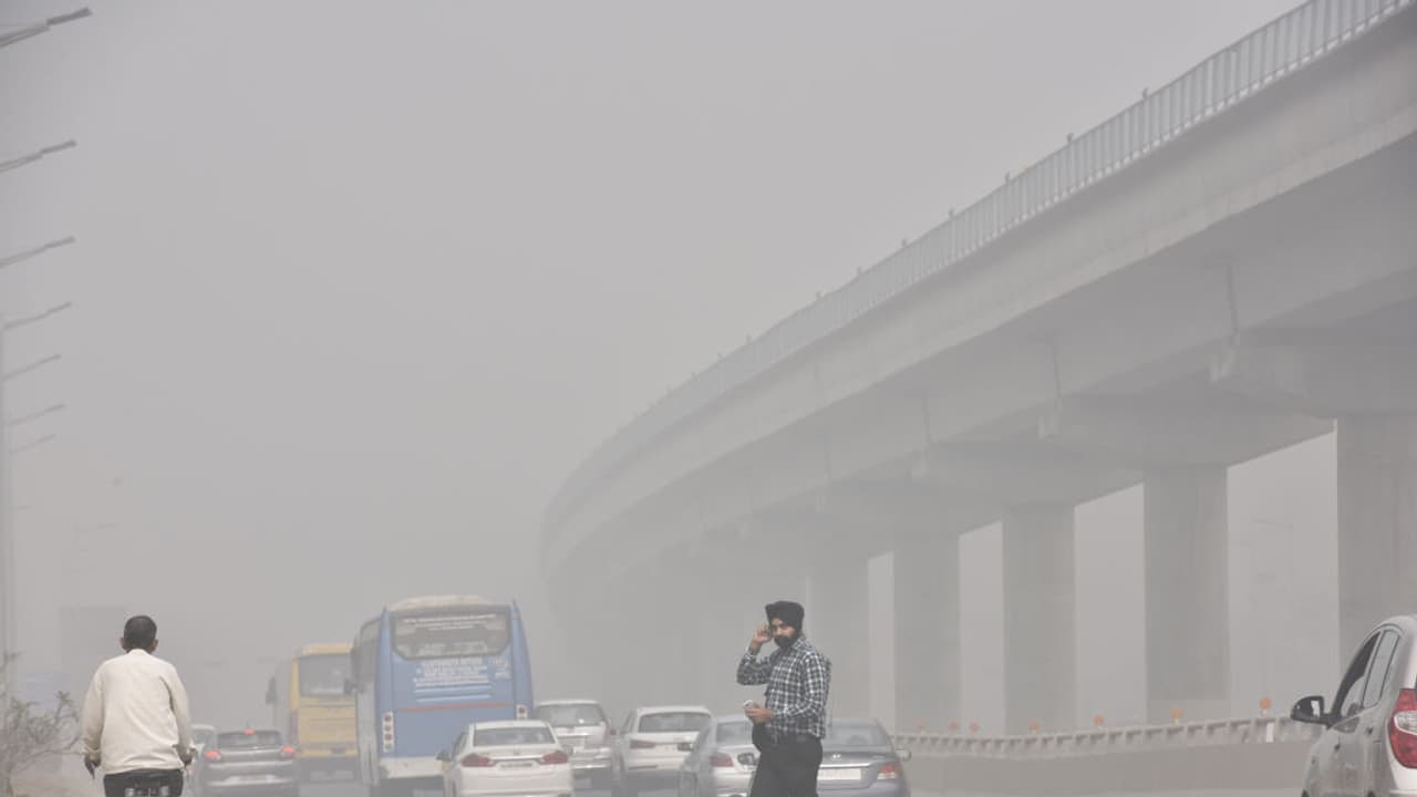 Slight improvement in air quality in Delhi NCR, but still in 'very poor'
