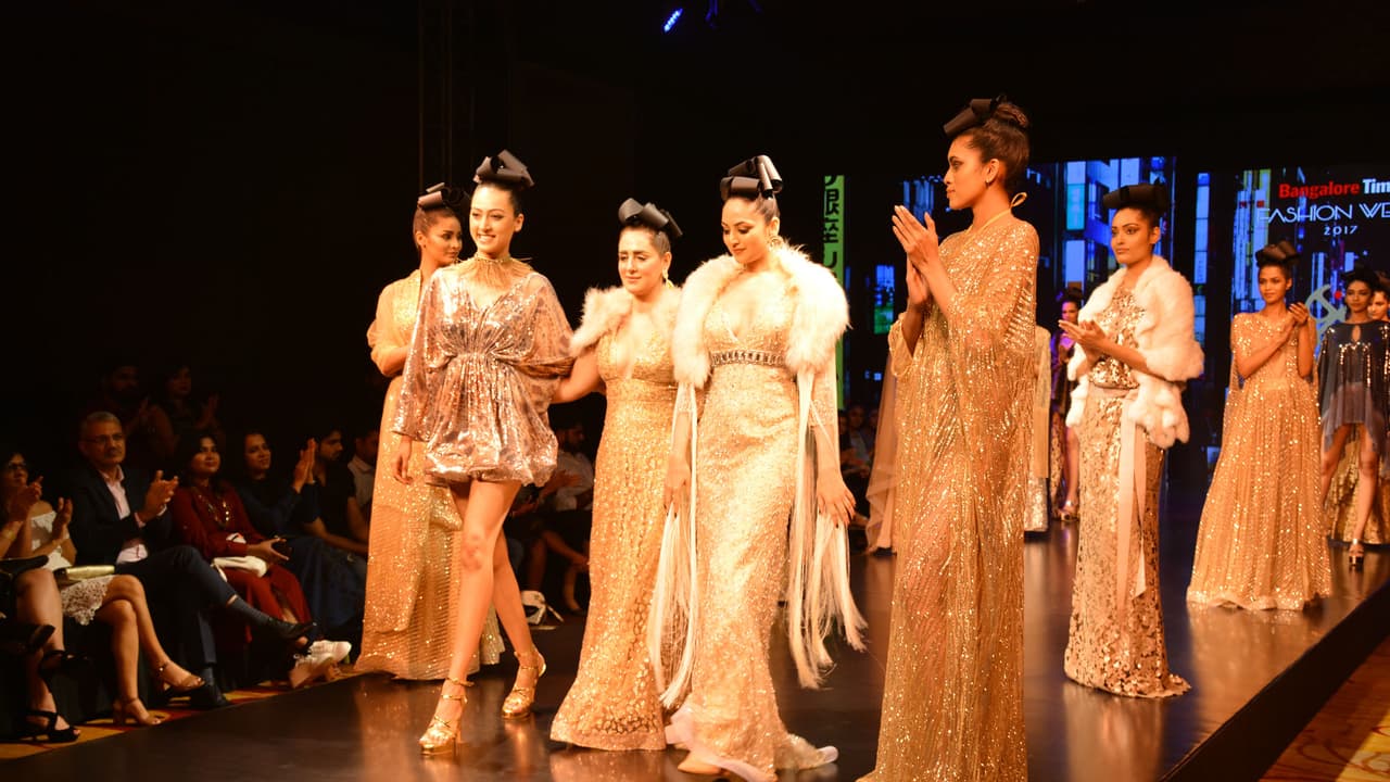 গুচি ও অ্যাডিডাস মিলিত হল মিলান ফ্যাশন উইক এ, দেখে নিন কী ছিল চমক গুচি ও অ্যাডিডাস মিলিত হল মিলান ফ্যাশন উইক এ, দেখে নিন কী ছিল চমক