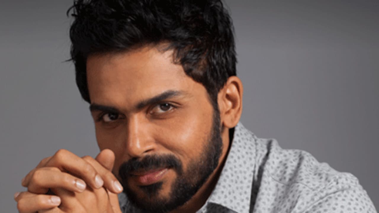 నాకు పెళ్లయింది, నేను పనికిరాను,విశాల్ లాంటి బ్యాచిలర్ అయితే బాగా పనికివస్తాడు నాకు పెళ్లయింది, నేను పనికిరాను,విశాల్ లాంటి బ్యాచిలర్ అయితే బాగా పనికివస్తాడు