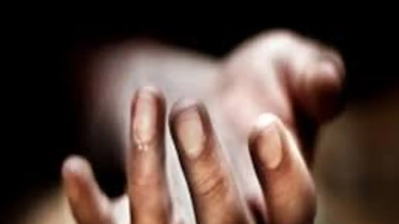 ఆస్తిలో వాటా ఇవ్వాలని భార్యను కడతేర్చిన భర్త ఆస్తిలో వాటా ఇవ్వాలని భార్యను కడతేర్చిన భర్త