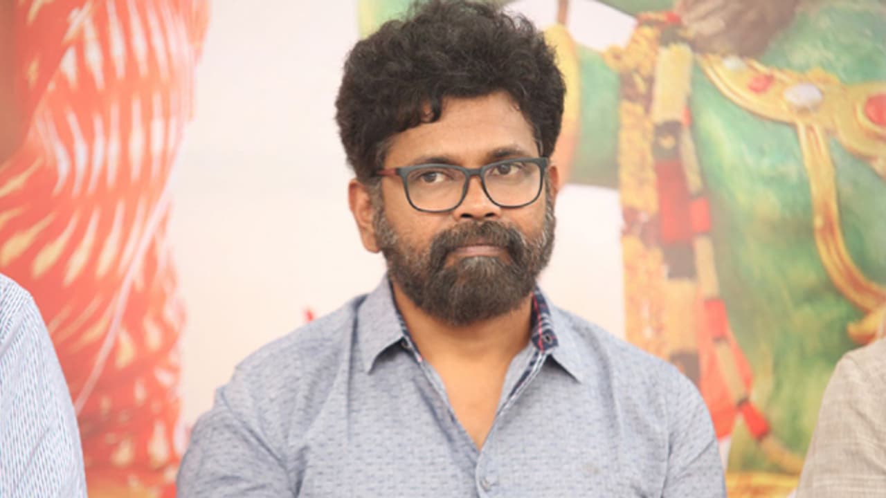 నా ఈగో హర్ట్ చేశాడు.. కుర్ర దర్శకుడిపై సుకుమార్ కామెంట్స్! నా ఈగో హర్ట్ చేశాడు.. కుర్ర దర్శకుడిపై సుకుమార్ కామెంట్స్!