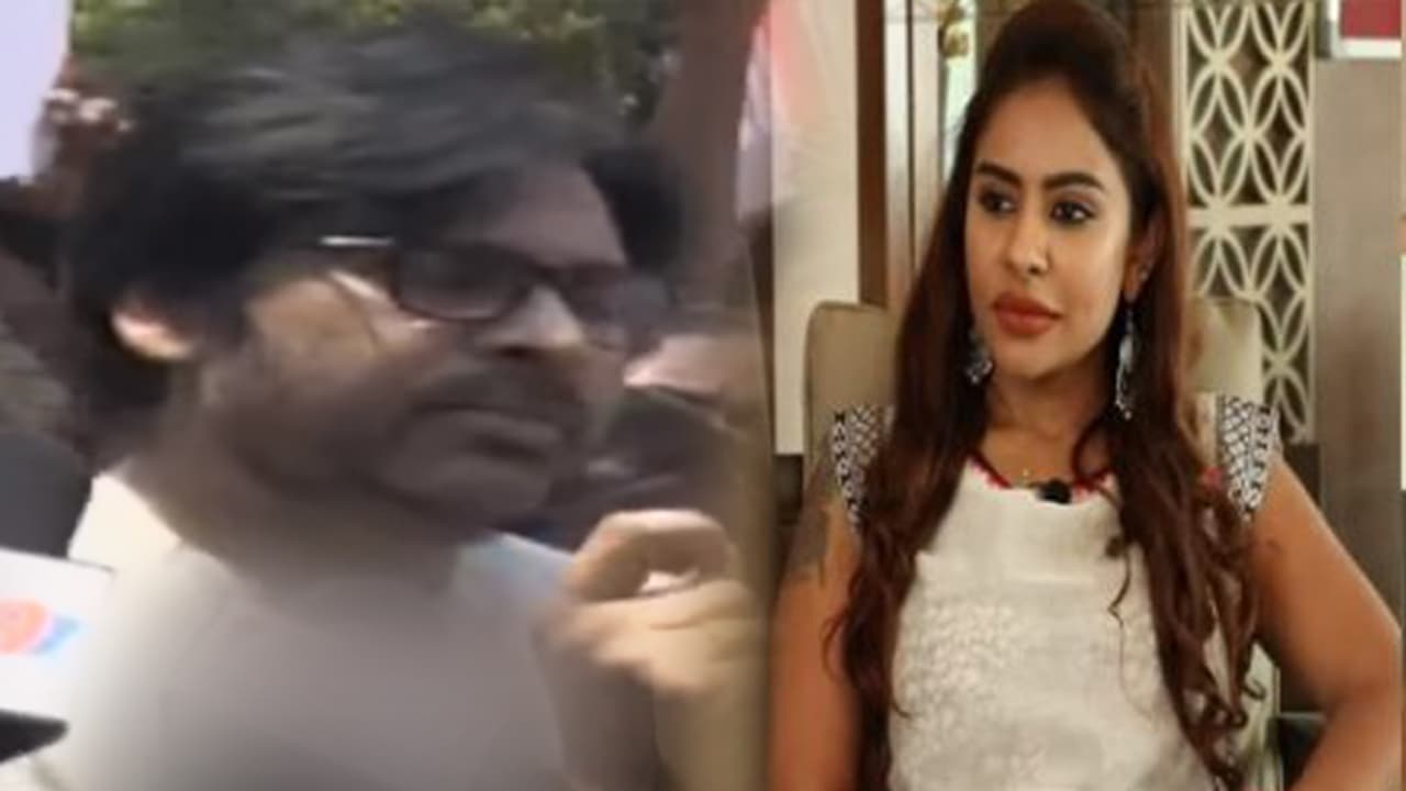 అలా చేయడం తప్పు... శ్రీరెడ్డి ఘటన పై స్పందించిన పవన్