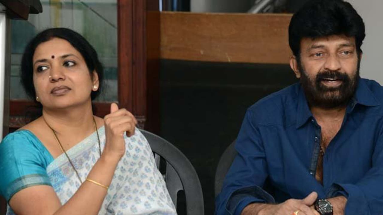 జీవిత అమ్మాయిలను రాజశేఖర్ పక్కకు పంపిస్తుంది : సంధ్య (Social Activist)