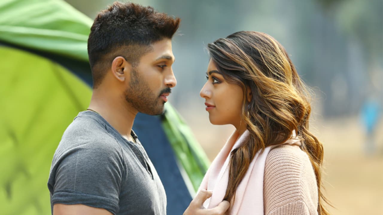 నా పేరు సూర్య ఫస్ట్ డే కలెక్షన్స్.. బాగా వెనకబడ్డ బన్నీ నా పేరు సూర్య ఫస్ట్ డే కలెక్షన్స్.. బాగా వెనకబడ్డ బన్నీ