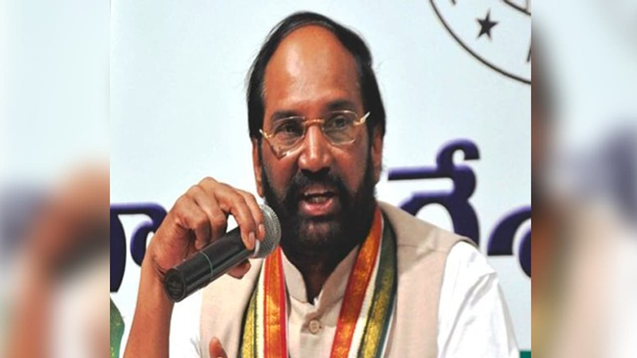 తుమ్మిడిహట్టి ప్రాజెక్ట్ను పరిశీలించిన కాంగ్రెస్ నేతలు తుమ్మిడిహట్టి ప్రాజెక్ట్ను పరిశీలించిన కాంగ్రెస్ నేతలు