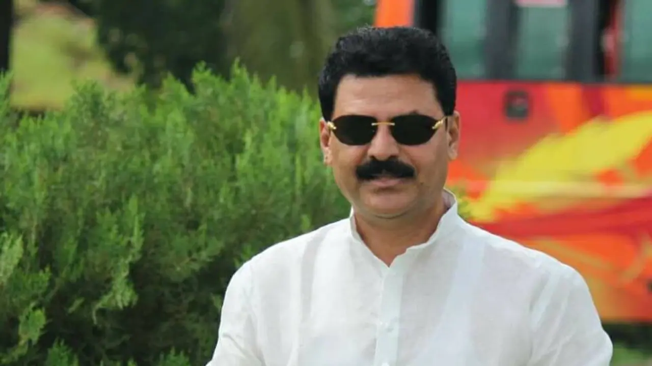 ಅನಂತ್ ಕುಮಾರ್ ಹೆಗಡೆ ಹೆಂಡ್ತಿ ಯಾವ ಧರ್ಮದವರು? ಅನಂತ್ ಕುಮಾರ್ ಹೆಗಡೆ ಹೆಂಡ್ತಿ ಯಾವ ಧರ್ಮದವರು?