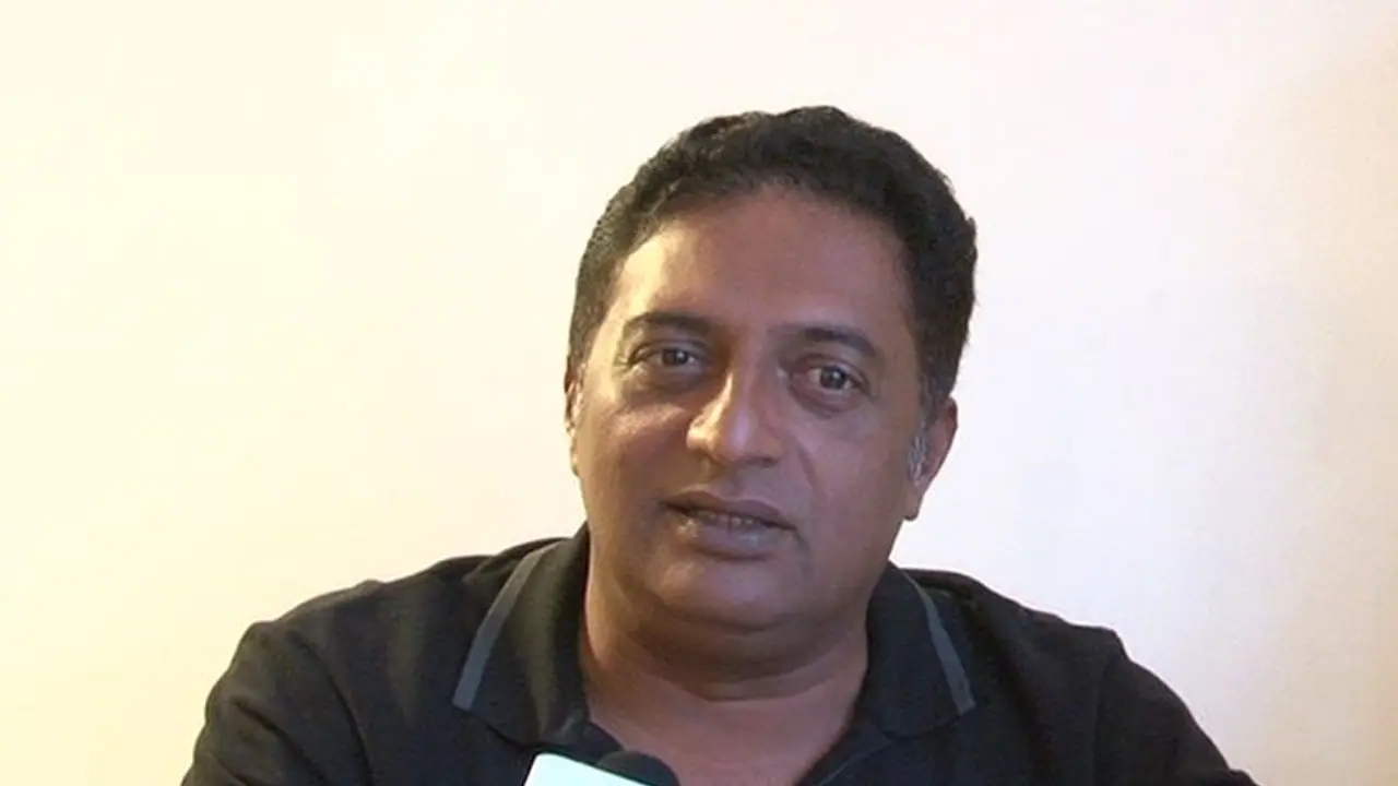 ತಮಿಳು ನಟ ಸಿದ್ಧಾರ್ಥ್ಗೆ ಸಪೋರ್ಟ್ ಮಾಡಿದ 'ಕನ್ನಡಿಗ' ಪ್ರಕಾಶ್ ರಾಜ್ಗೆ ನೆಟ್ಟಿಗರ ಕ್ಲಾಸ್! ತಮಿಳು ನಟ ಸಿದ್ಧಾರ್ಥ್ಗೆ ಸಪೋರ್ಟ್ ಮಾಡಿದ 'ಕನ್ನಡಿಗ' ಪ್ರಕಾಶ್ ರಾಜ್ಗೆ ನೆಟ್ಟಿಗರ ಕ್ಲಾಸ್!