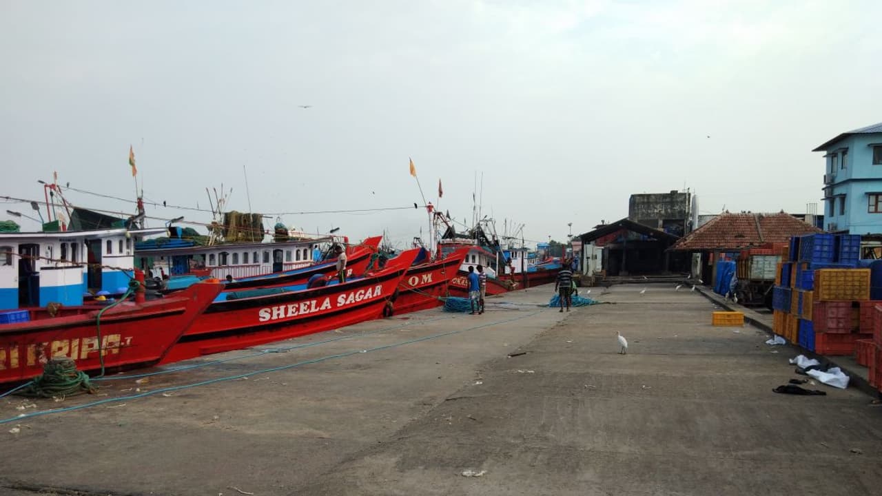 കോഴിക്കോട്ട് അഞ്ച് ഹാർബറുകൾ നവീകരിക്കുന്നു കോഴിക്കോട്ട് അഞ്ച് ഹാർബറുകൾ നവീകരിക്കുന്നു