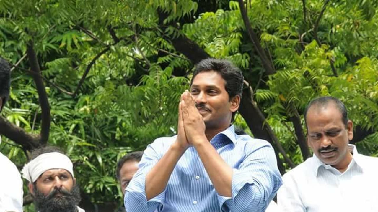 జగన్ పై దాడి గురించి వైసీపీ ఏమంటుందంటే