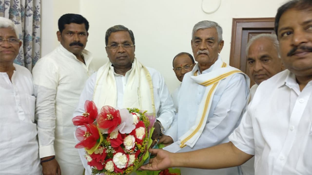 ಕಾಂಗ್ರೆಸ್’ನತ್ತ ಕೊಪ್ಪಳ ಬಿಜೆಪಿ ಮುಖಂಡರು ಕಾಂಗ್ರೆಸ್’ನತ್ತ ಕೊಪ್ಪಳ ಬಿಜೆಪಿ ಮುಖಂಡರು