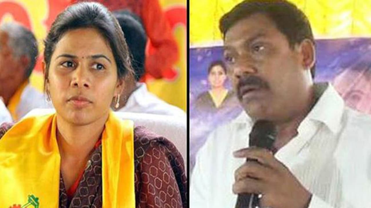 కూతురిలా పెంచాను, నన్ను చంపేందుకు సుపారీ: భూమా అఖిలప్రియపై ఏవీ సుబ్బారెడ్డి సంచలనం కూతురిలా పెంచాను, నన్ను చంపేందుకు సుపారీ: భూమా అఖిలప్రియపై ఏవీ సుబ్బారెడ్డి సంచలనం