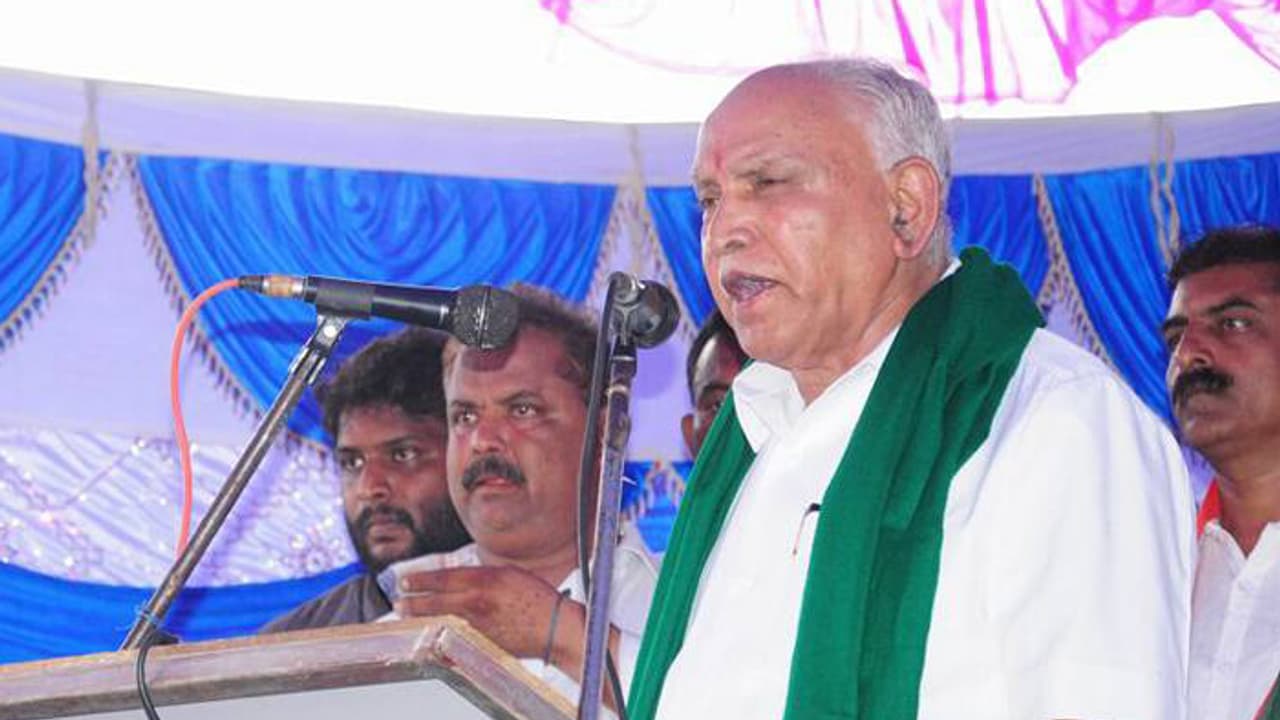 ಸುಪ್ರೀಂ ಗ್ರೀನ್ ಸಿಗ್ನಲ್; ಸಿಎಂ ಆಗಿ ಯಡಿಯೂರಪ್ಪ ಬೆಳಗ್ಗೆ 9ಕ್ಕೆ ಪ್ರಮಾಣ ಸುಪ್ರೀಂ ಗ್ರೀನ್ ಸಿಗ್ನಲ್; ಸಿಎಂ ಆಗಿ ಯಡಿಯೂರಪ್ಪ ಬೆಳಗ್ಗೆ 9ಕ್ಕೆ ಪ್ರಮಾಣ