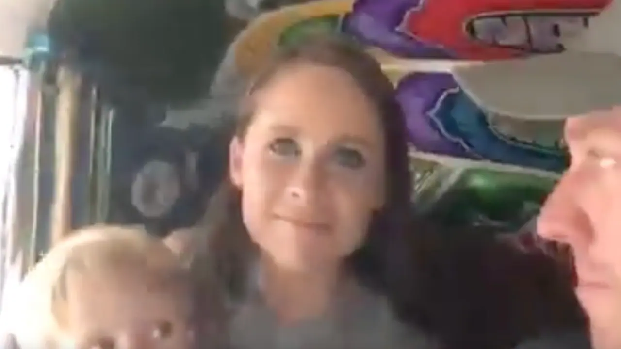 ಈ ಸಲ ಕಪ್ ನಮ್ದೆ ಎಂದ ಎಬಿಡಿ ಪುತ್ರ; ಎಬಿಡಿ ಆಟೋ ಪ್ರಯಾಣ ಹೇಗಿತ್ತು ನೋಡಿ ಈ ಸಲ ಕಪ್ ನಮ್ದೆ ಎಂದ ಎಬಿಡಿ ಪುತ್ರ; ಎಬಿಡಿ ಆಟೋ ಪ್ರಯಾಣ ಹೇಗಿತ್ತು ನೋಡಿ