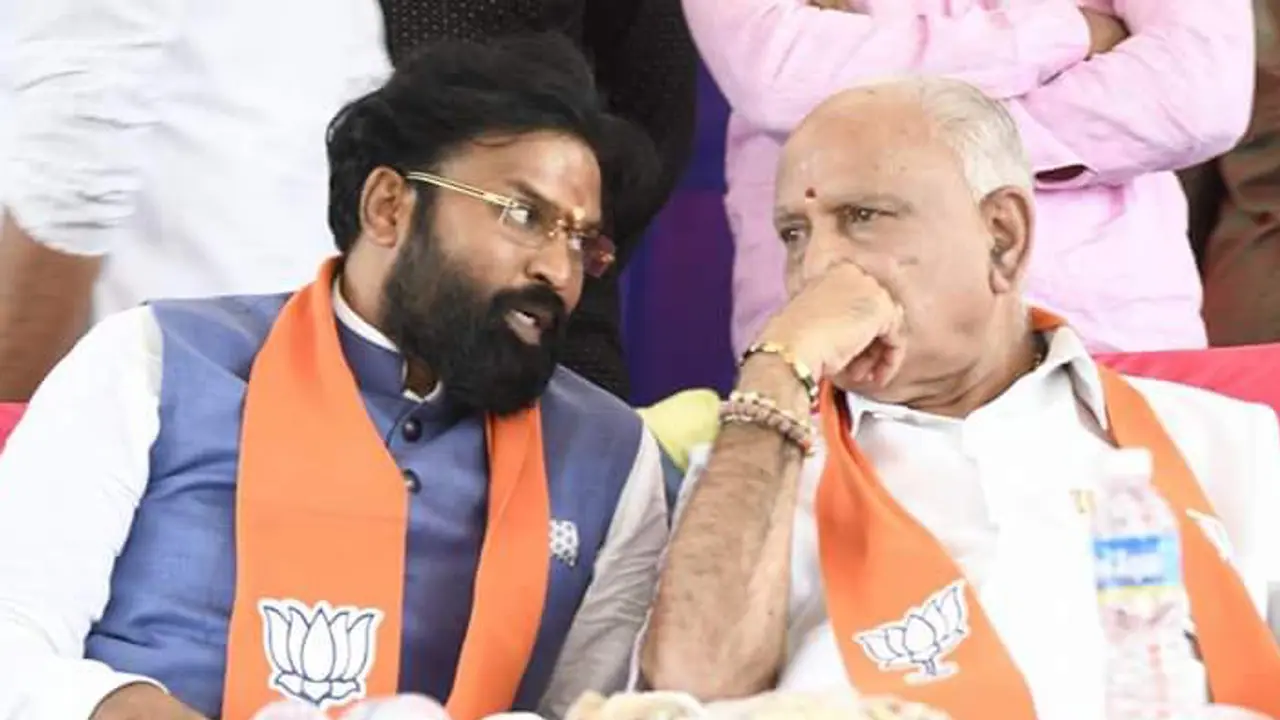 ಎಚ್ಡಿಕೆ ಪ್ರಮಾಣ ವಚನಕ್ಕೆ ತೆರಳದಂತೆ ಬಿಜೆಪಿ ಶಾಸಕರಿಗೆ ಸೂಚನೆ ಎಚ್ಡಿಕೆ ಪ್ರಮಾಣ ವಚನಕ್ಕೆ ತೆರಳದಂತೆ ಬಿಜೆಪಿ ಶಾಸಕರಿಗೆ ಸೂಚನೆ