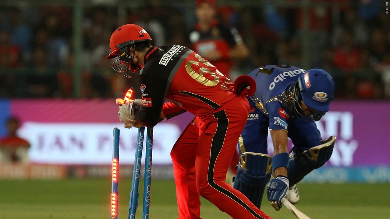 ಪಾಕಿಸ್ತಾನದಲ್ಲಿ IPL ಟೂರ್ನಿ ಪ್ರಸಾರಕ್ಕೆ ನಿರ್ಬಂಧ ಪಾಕಿಸ್ತಾನದಲ್ಲಿ IPL ಟೂರ್ನಿ ಪ್ರಸಾರಕ್ಕೆ ನಿರ್ಬಂಧ