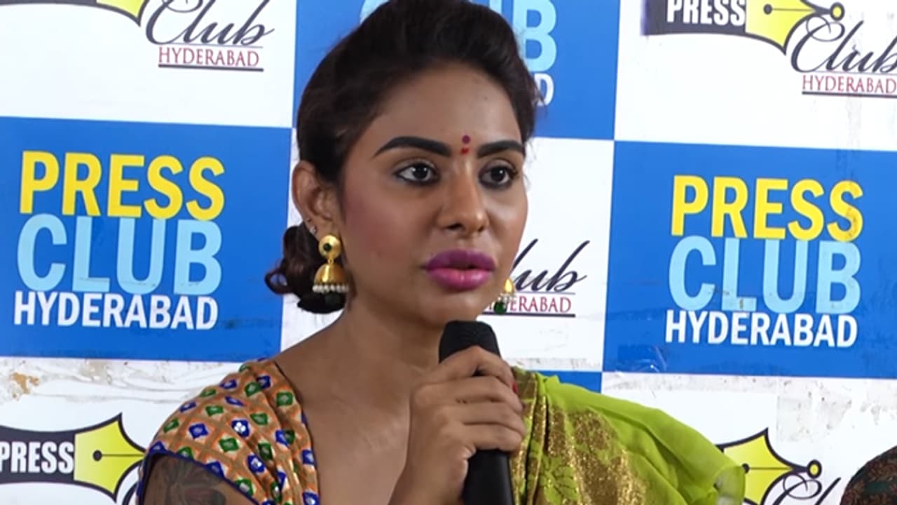 లారెన్స్ నన్ను వాడుకున్నాడు.. తన కారణంగా బెల్లంకొండ విలన్ అయ్యాడు: శ్రీరెడ్డి లారెన్స్ నన్ను వాడుకున్నాడు.. తన కారణంగా బెల్లంకొండ విలన్ అయ్యాడు: శ్రీరెడ్డి