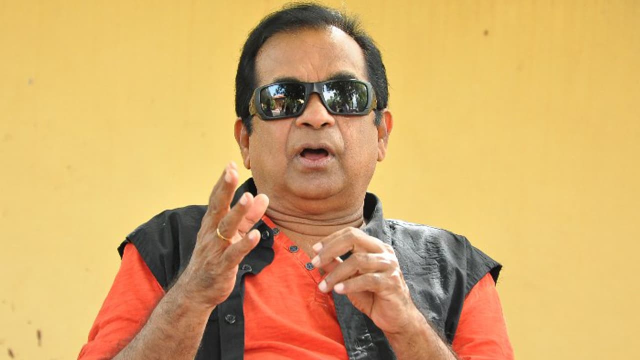 శ్రీరెడ్డి పవన్ వివాదంపై బ్రహ్మానందం ఏమన్నాడో తెలుసా.? శ్రీరెడ్డి పవన్ వివాదంపై బ్రహ్మానందం ఏమన్నాడో తెలుసా.?