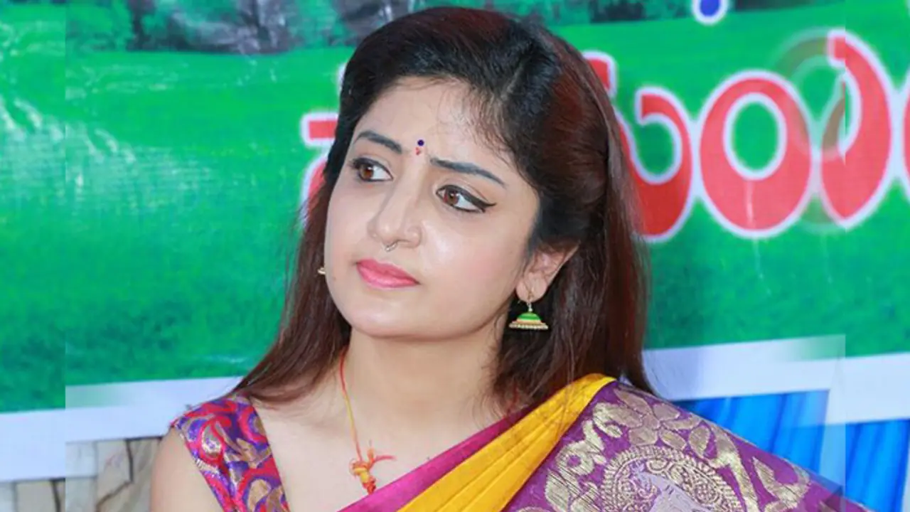 ఆయన నా జీవితంతో ఆడుకున్నాడు ఆయన నా జీవితంతో ఆడుకున్నాడు