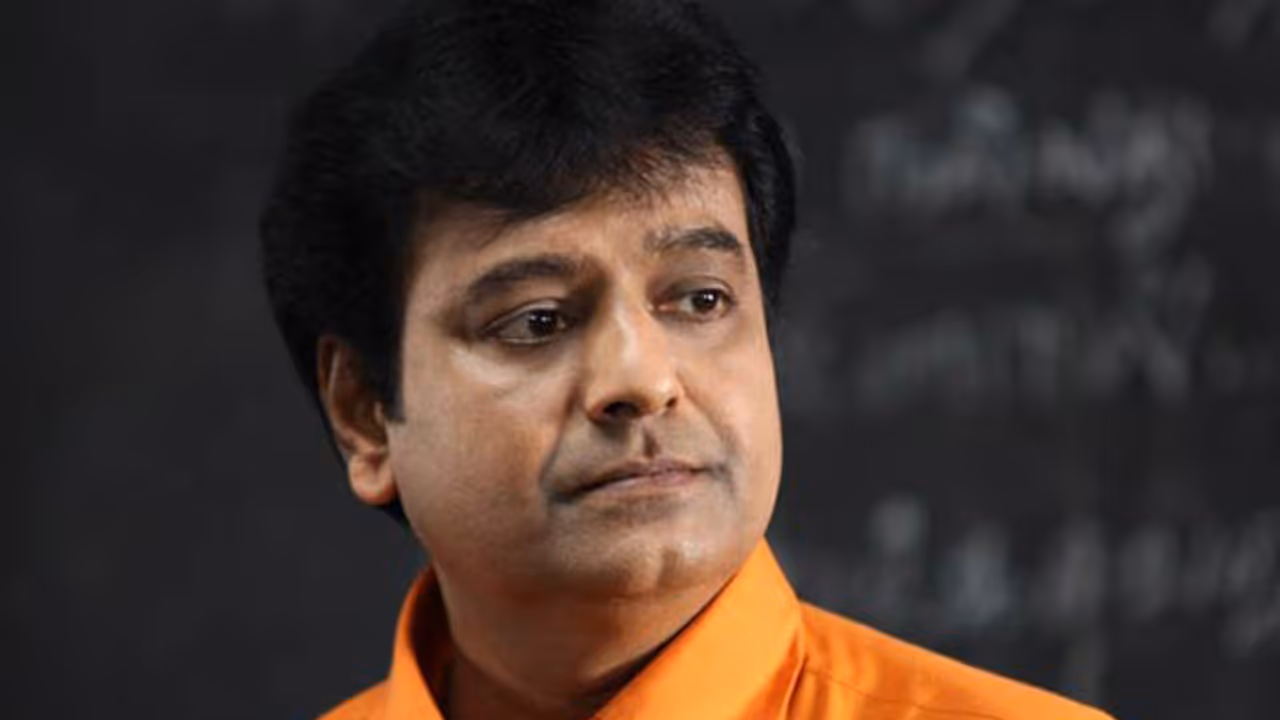 కమెడియన్ పై రెచ్చిపోయిన మహిళలు కమెడియన్ పై రెచ్చిపోయిన మహిళలు