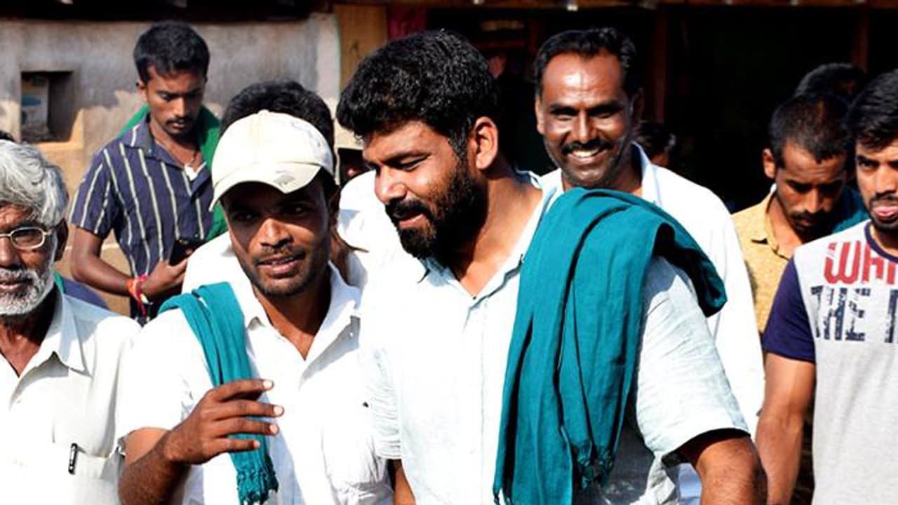 ಬದುಕು ಹಸನಾಗಲು ಹೋರಾಟ ಅತಿ ಮುಖ್ಯ: ದರ್ಶನ್ ಪುಟ್ಟಣ್ಣಯ್ಯ ಬದುಕು ಹಸನಾಗಲು ಹೋರಾಟ ಅತಿ ಮುಖ್ಯ: ದರ್ಶನ್ ಪುಟ್ಟಣ್ಣಯ್ಯ