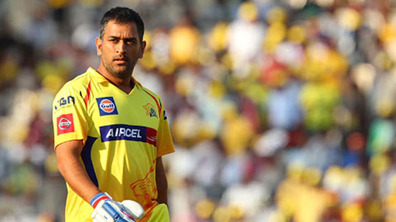 విరాట్ కోహ్లీపై ధోనీ సూపర్: అంబటి రాయుడు రికార్డు విరాట్ కోహ్లీపై ధోనీ సూపర్: అంబటి రాయుడు రికార్డు