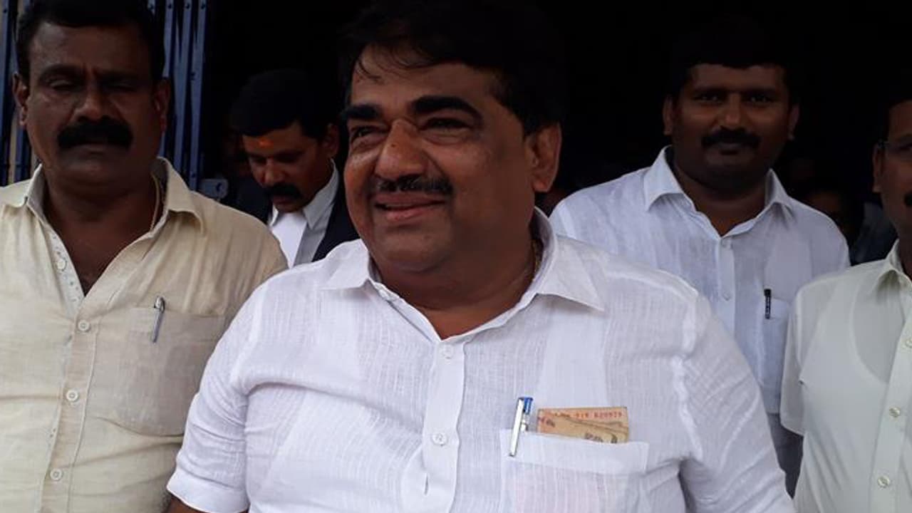 ಜೆಡಿಎಸ್ ಕಾಂಗ್ರೆಸ್ ಮೈತ್ರಿಗೆ ಸಿದ್ದರಾಮಯ್ಯ ಆಪ್ತ ಗರಂ ಜೆಡಿಎಸ್ ಕಾಂಗ್ರೆಸ್ ಮೈತ್ರಿಗೆ ಸಿದ್ದರಾಮಯ್ಯ ಆಪ್ತ ಗರಂ