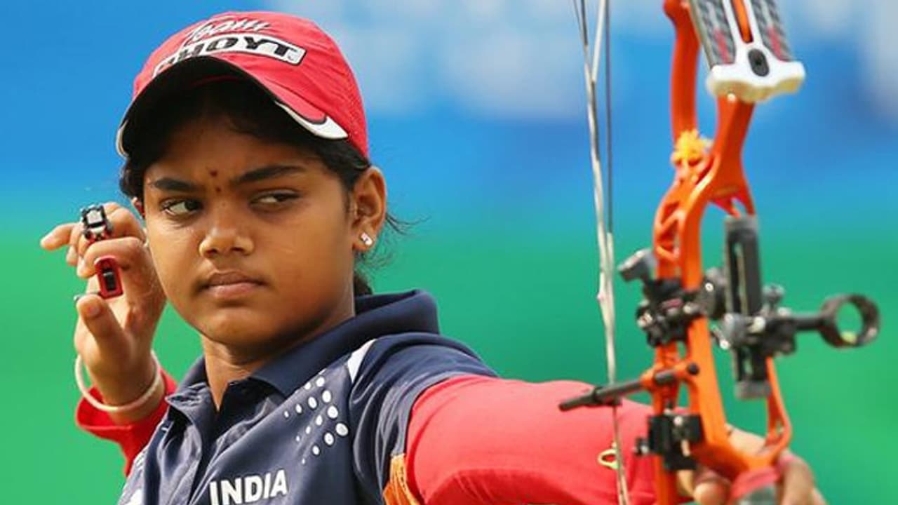 దిగివచ్చిన ఏపీ ప్రభుత్వం...దీక్ష విరమించిన జ్యోతి సురేఖ దిగివచ్చిన ఏపీ ప్రభుత్వం...దీక్ష విరమించిన జ్యోతి సురేఖ