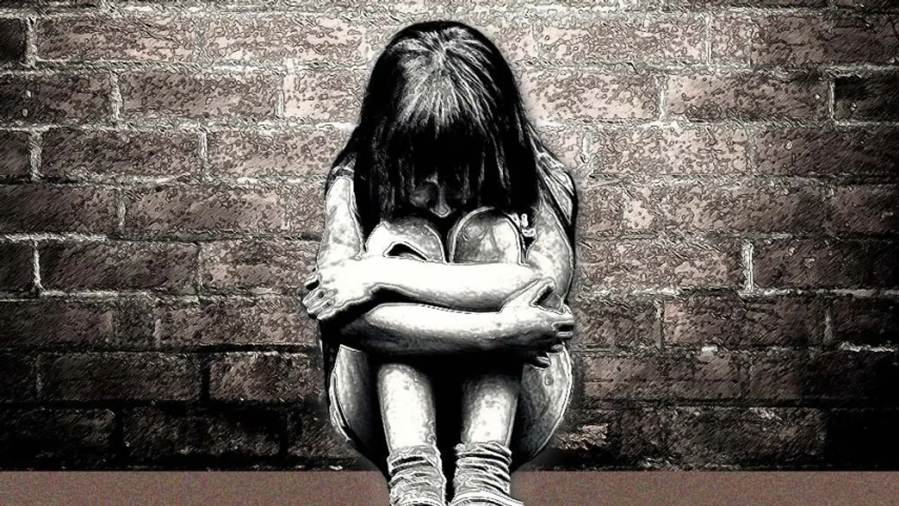 Thrissur girl kept under 'house arrest' for loving man from another religion Thrissur girl kept under 'house arrest' for loving man from another religion