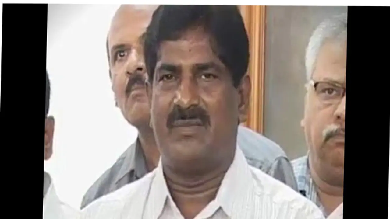 దారుణంగా ఏపీ ఉద్యోగుల పరిస్థితి... శ్వేతపత్రం విడుదలకు టిడిపి ఎమ్మెల్సీ అశోక్ బాబు డిమాండ్ దారుణంగా ఏపీ ఉద్యోగుల పరిస్థితి... శ్వేతపత్రం విడుదలకు టిడిపి ఎమ్మెల్సీ అశోక్ బాబు డిమాండ్