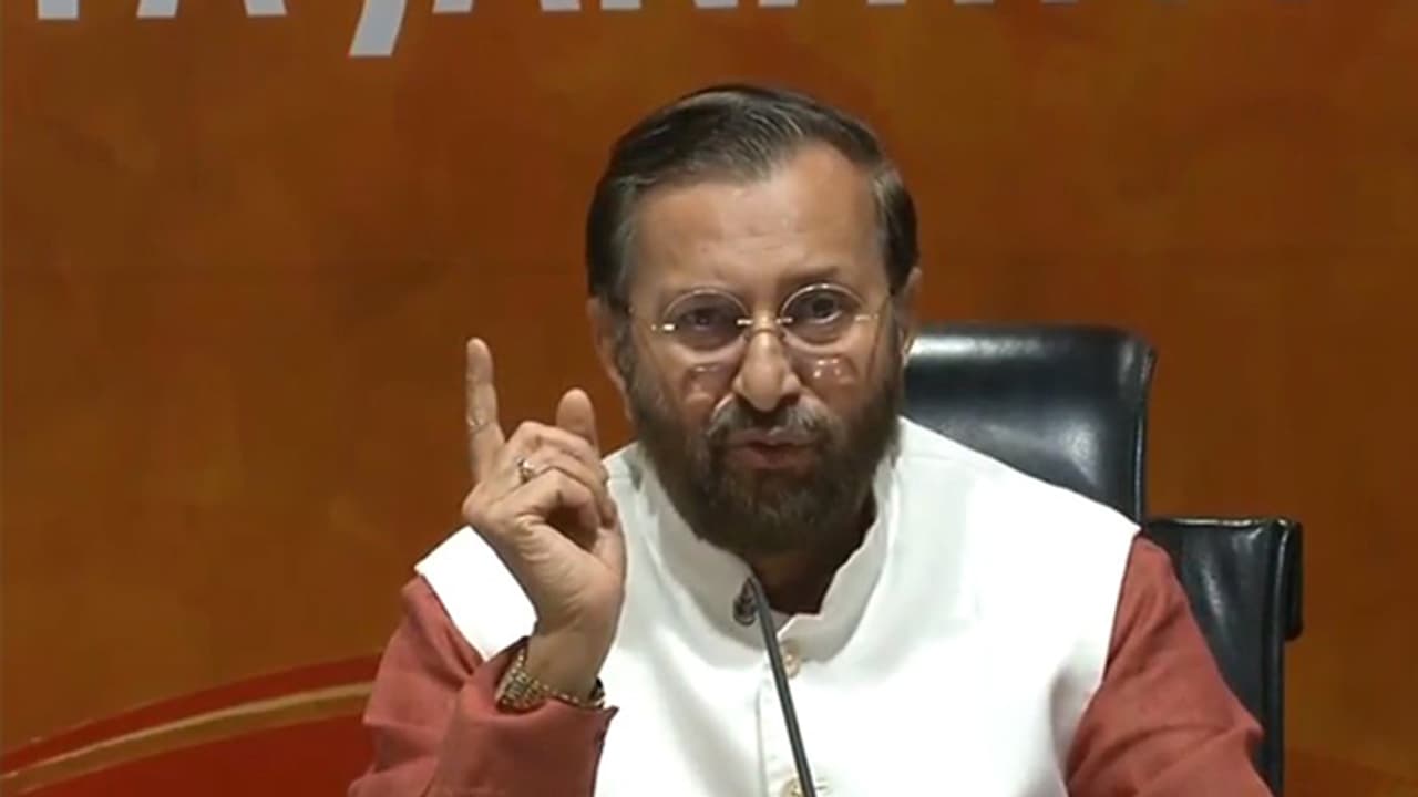 ಜೆಡಿಎಸ್ ಕಾಂಗ್ರೆಸ್ ಮೈತ್ರಿ ಬಗ್ಗೆ ಪಕ್ಷದಲ್ಲೇ ಅಸಮಾಧಾನ ಜೆಡಿಎಸ್ ಕಾಂಗ್ರೆಸ್ ಮೈತ್ರಿ ಬಗ್ಗೆ ಪಕ್ಷದಲ್ಲೇ ಅಸಮಾಧಾನ