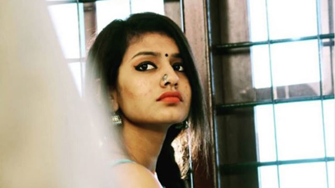 ವೈರಲ್ ಆಯ್ತು ಪ್ರಿಯಾ ಪ್ರಕಾಶ್ ಇನ್ಸ್ಟಾಗ್ರಾಂ ಫೊಟೊ..! ವೈರಲ್ ಆಯ್ತು ಪ್ರಿಯಾ ಪ್ರಕಾಶ್ ಇನ್ಸ್ಟಾಗ್ರಾಂ ಫೊಟೊ..!