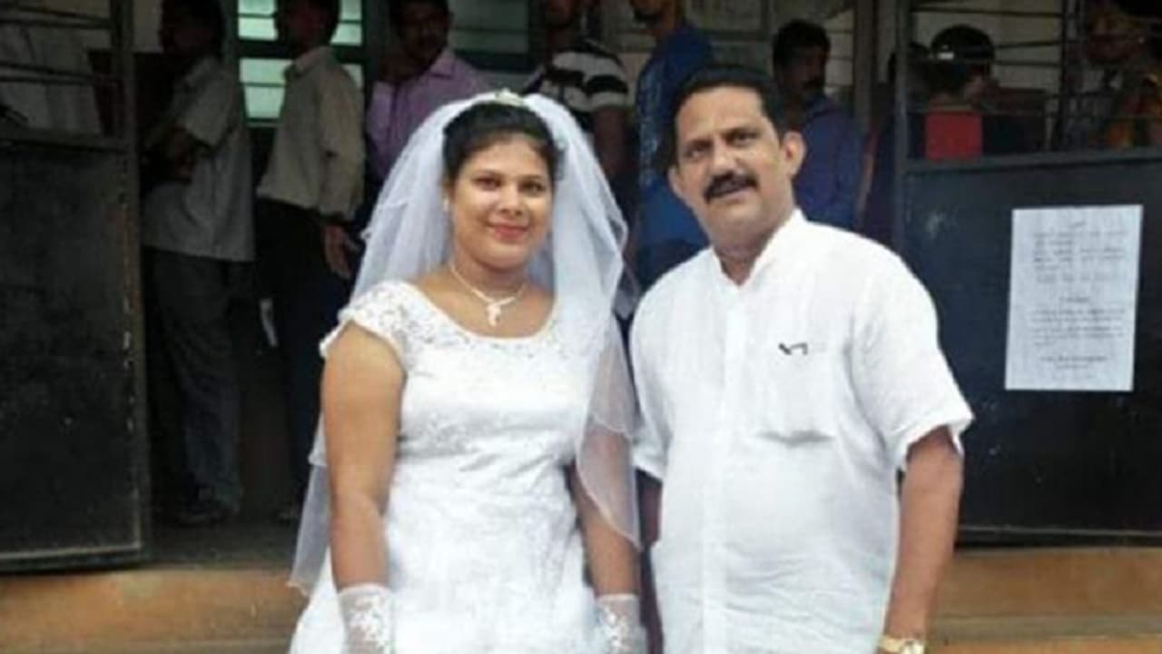 ಮತ ಹಾಕಿ, ಹಸೆಮಣೆ ಏರಿದ ಮದು ಮಕ್ಕಳು ಮತ ಹಾಕಿ, ಹಸೆಮಣೆ ಏರಿದ ಮದು ಮಕ್ಕಳು