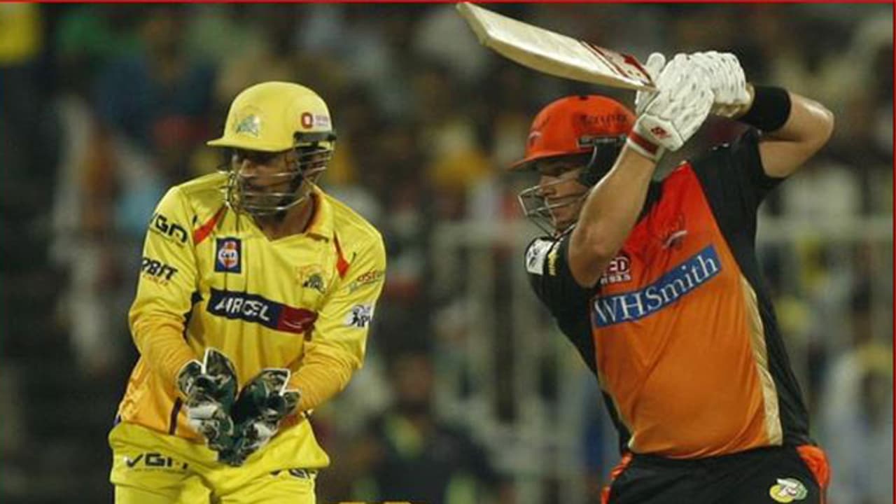 ದಿಗ್ಗಜರಿಬ್ಬರ ಸವಾಲಿನಲ್ಲಿ ಟಾಸ್ ಗೆದ್ದ ಧೋನಿ: ಗೆಲುವು ಯಾರಿಗೆ ? ದಿಗ್ಗಜರಿಬ್ಬರ ಸವಾಲಿನಲ್ಲಿ ಟಾಸ್ ಗೆದ್ದ ಧೋನಿ: ಗೆಲುವು ಯಾರಿಗೆ ?