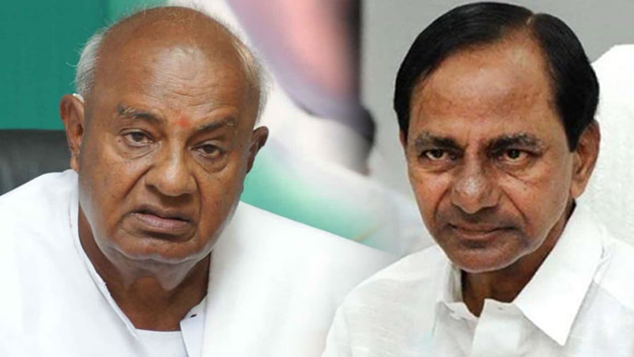 కేసీఆర్ కు మెలిక: ఫెడరల్ ఫ్రంట్ పై దేవెగౌడ వ్యాఖ్యలు ఇవీ... కేసీఆర్ కు మెలిక: ఫెడరల్ ఫ్రంట్ పై దేవెగౌడ వ్యాఖ్యలు ఇవీ...