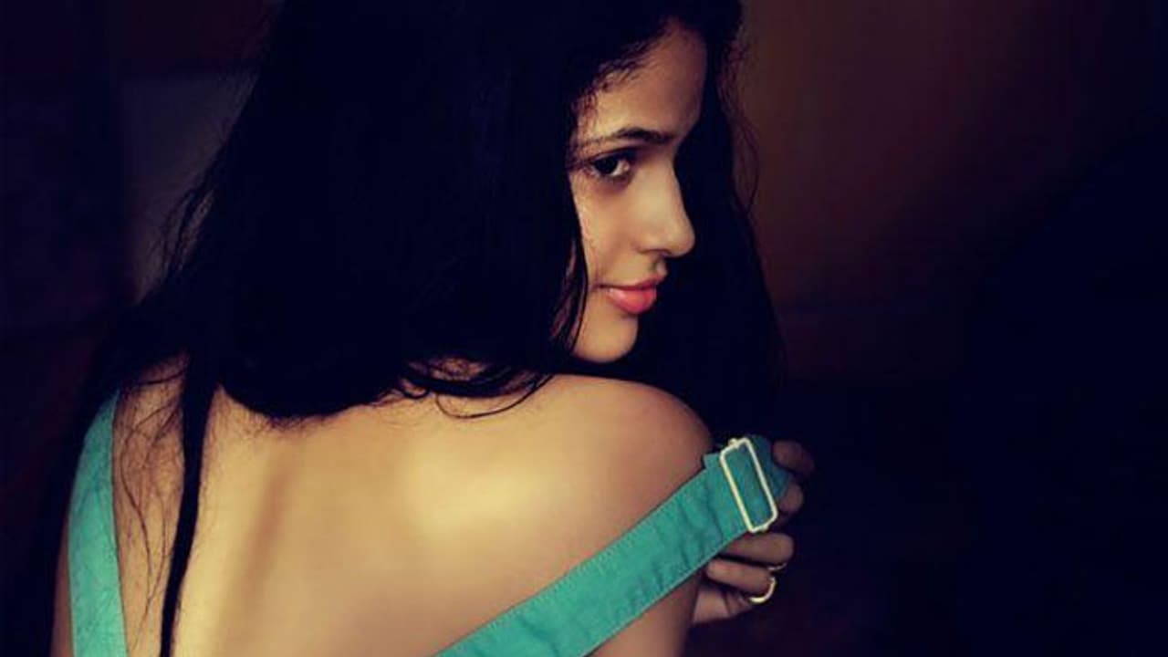 హీరోయిన్ చోరీ! హీరోయిన్ చోరీ!