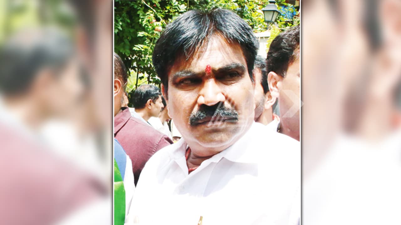 ಸ್ಪೀಕರ್ ತೀರ್ಪು : ರಾಣೆಬೆನ್ನೂರು ಶಾಸಕ ಆರ್. ಶಂಕರ್ ಅನರ್ಹ, ಪಟ್ಟಿ ಬೆಳೆಯಲಿದೆ.. ಸ್ಪೀಕರ್ ತೀರ್ಪು : ರಾಣೆಬೆನ್ನೂರು ಶಾಸಕ ಆರ್. ಶಂಕರ್ ಅನರ್ಹ, ಪಟ್ಟಿ ಬೆಳೆಯಲಿದೆ..