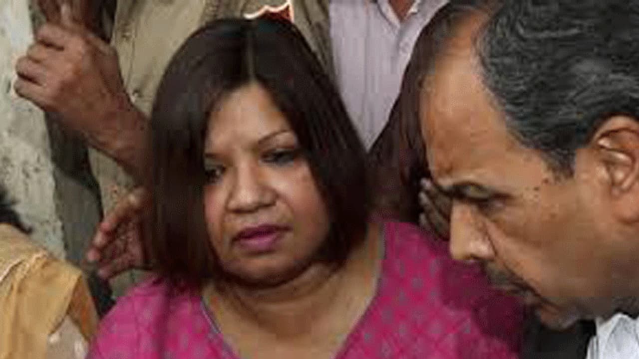 ಪಾಕ್ ಗೆ ರಹಸ್ಯ ಮಾಹಿತಿ : ಮಾಧುರಿಗೆ 3 ವರ್ಷ ಜೈಲು ಪಾಕ್ ಗೆ ರಹಸ್ಯ ಮಾಹಿತಿ : ಮಾಧುರಿಗೆ 3 ವರ್ಷ ಜೈಲು