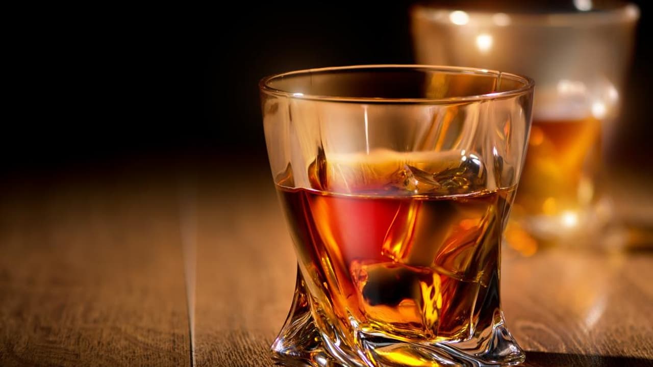 ಮದ್ಯ ಮಾರಾಟದಲ್ಲಿ ಕೊನೆ ಸ್ಥಾನಕ್ಕಿಳಿದ ಕೊಡಗು ಮದ್ಯ ಮಾರಾಟದಲ್ಲಿ ಕೊನೆ ಸ್ಥಾನಕ್ಕಿಳಿದ ಕೊಡಗು